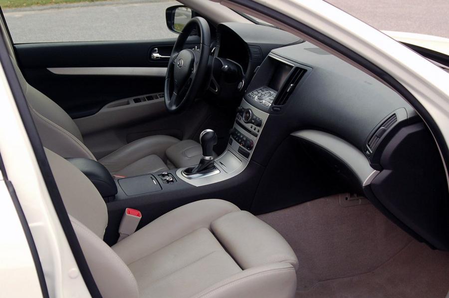  Infiniti G37x S Sedan 2009 года  (фото 24 из 44)